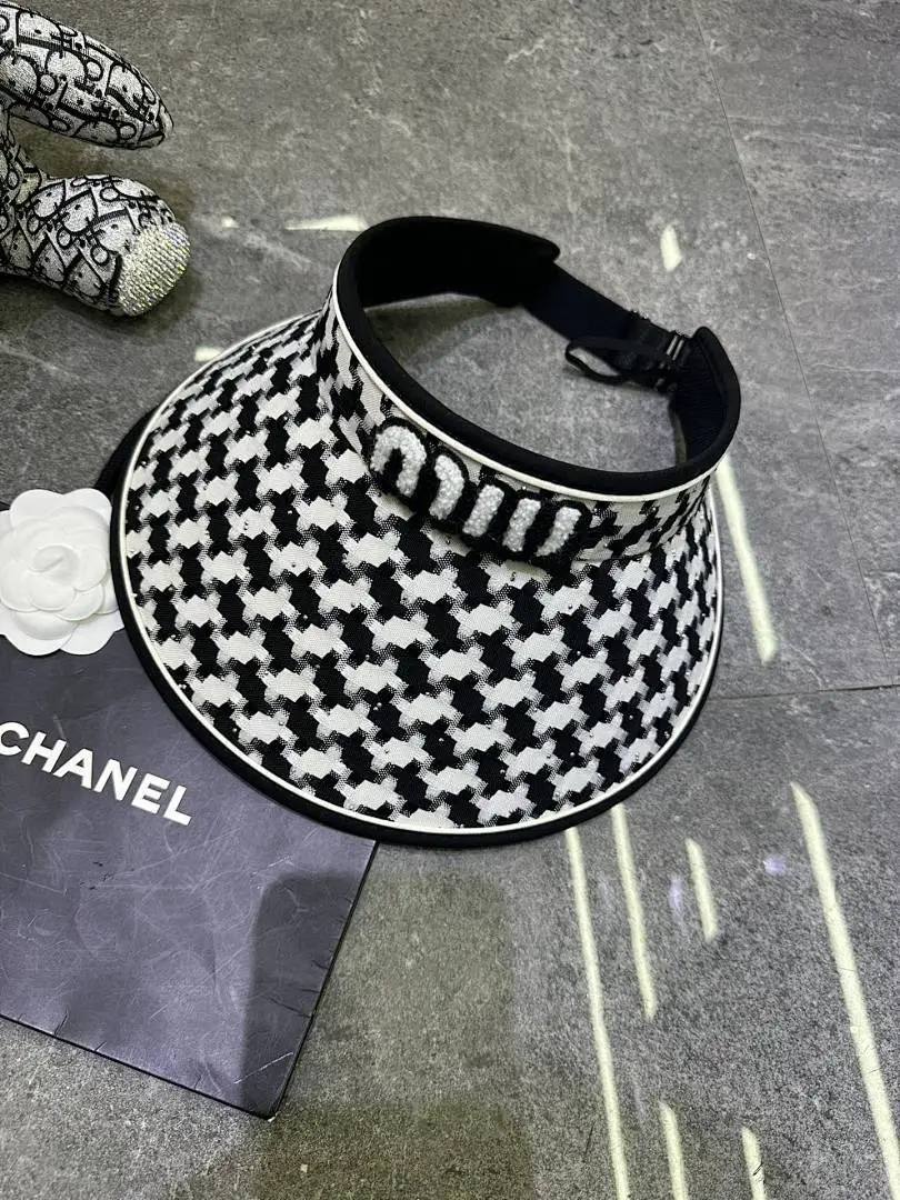 Miumiu 爆款空顶帽🔥🔥