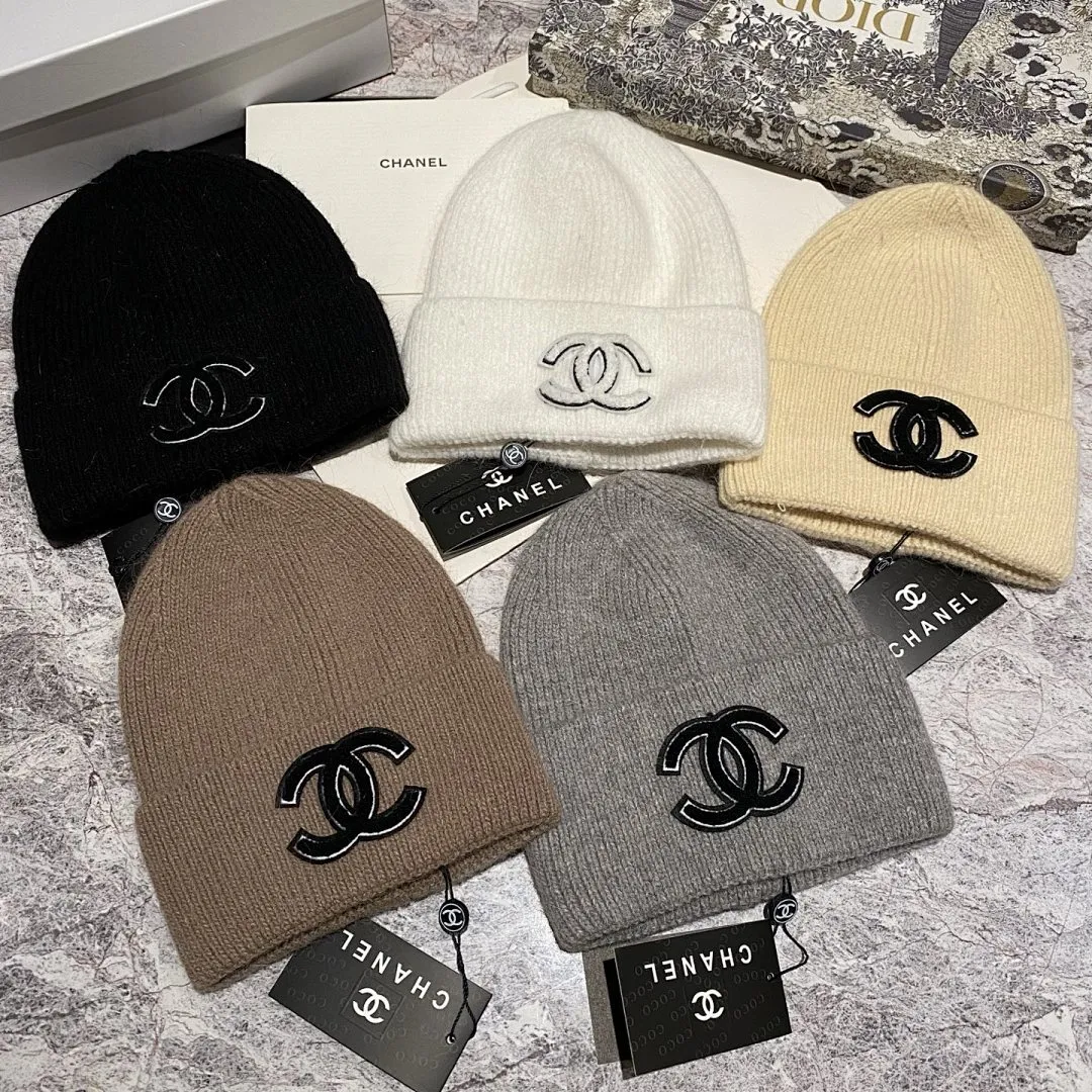 CHANEL 兔毛针织帽