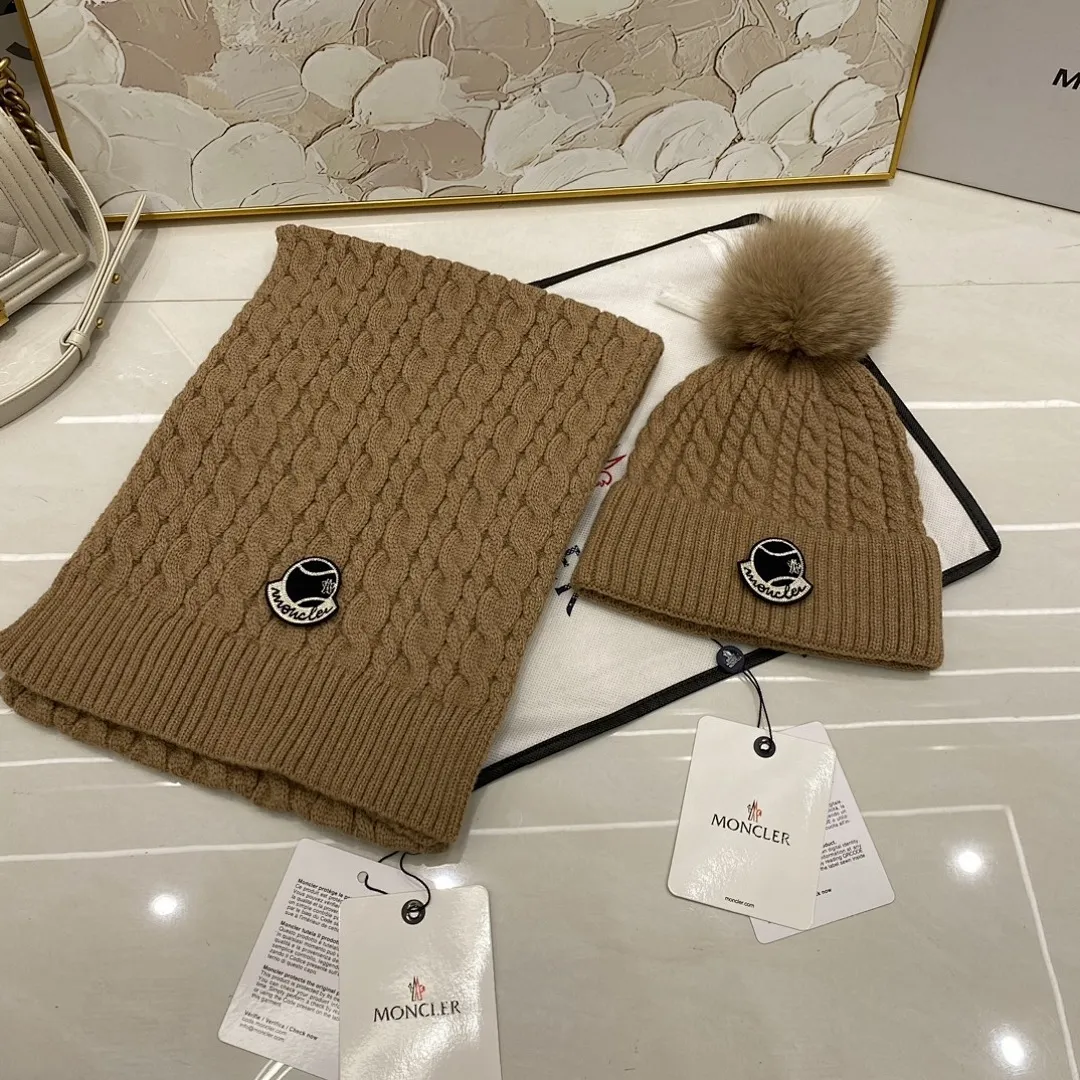 Moncler蒙口 麻花羊绒针织帽(狐狸毛球)+围巾🧣