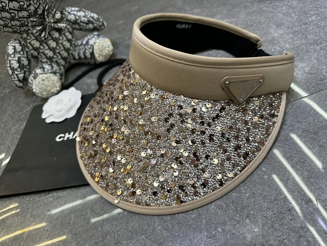 普拉达爆款亮片空顶帽