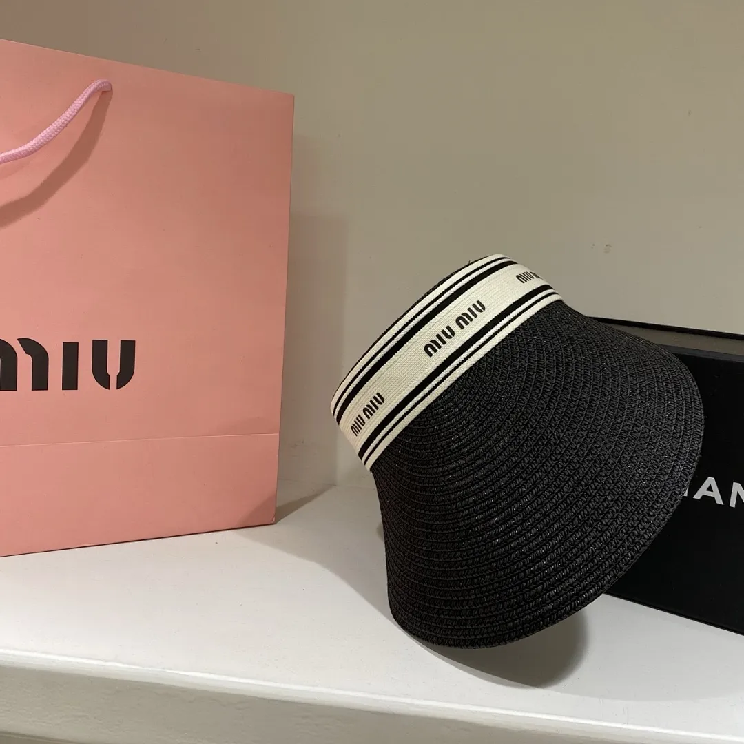 miumiu缪缪 空顶帽