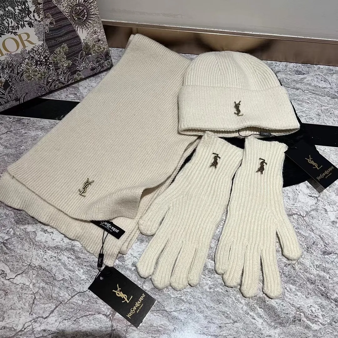 YSL 三件套 羊绒针织帽+围巾🧣+手套🧤