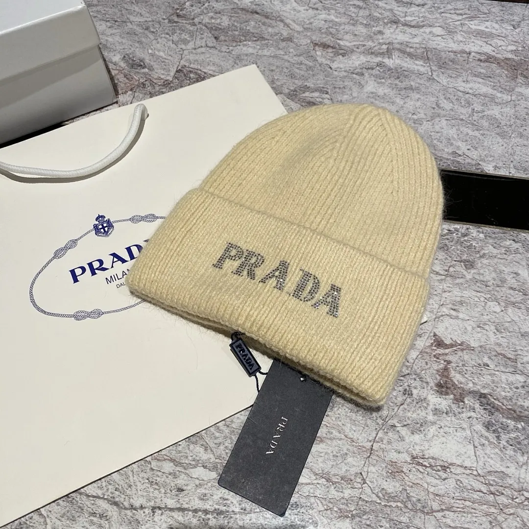 PRADA 兔毛针织帽