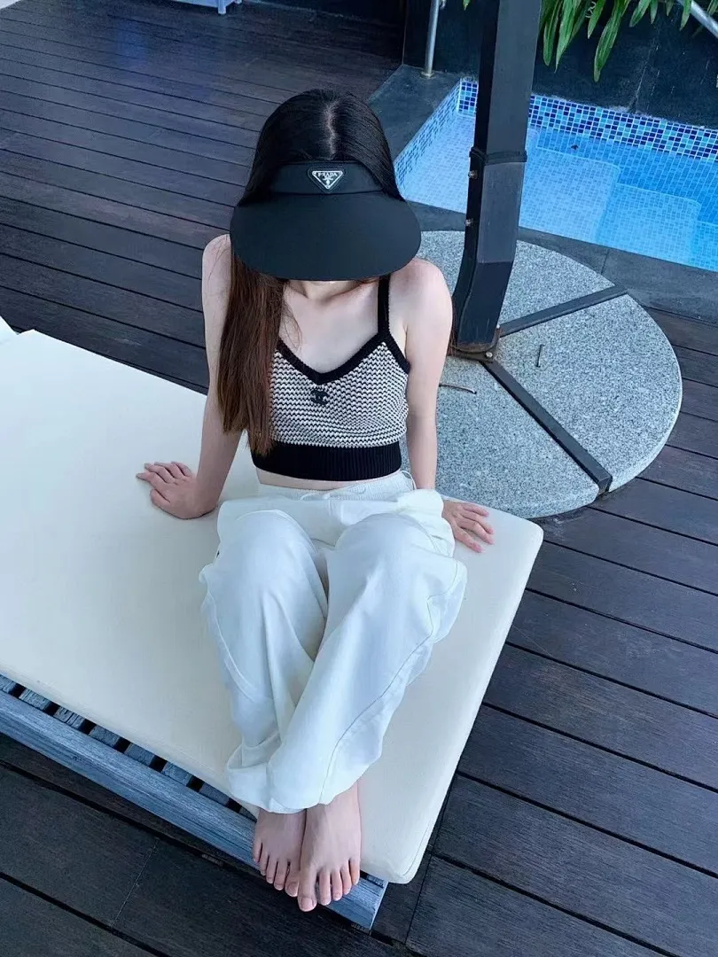 Prad～新款缎面空顶帽