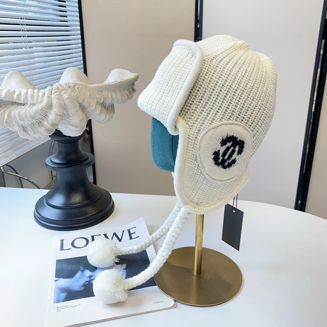 🆕出货出货 ❄️25小香秋冬新款珍珠护耳帽 ✨爆款超级百搭 🔥秋冬必备单品齐色出货 🛒白色 黑色