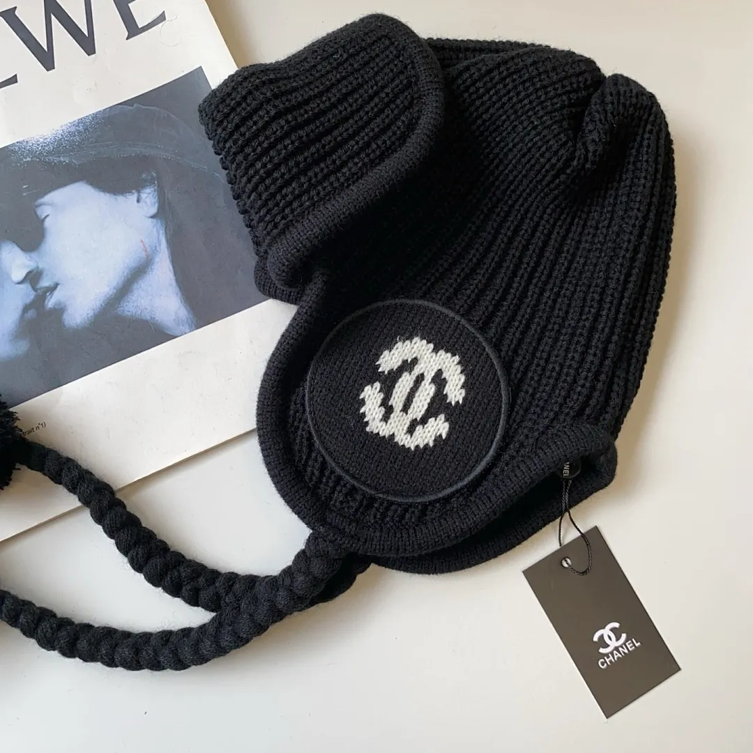 🆕出货出货 ❄️25小香秋冬新款珍珠护耳帽 ✨爆款超级百搭 🔥秋冬必备单品齐色出货 🛒白色 黑色