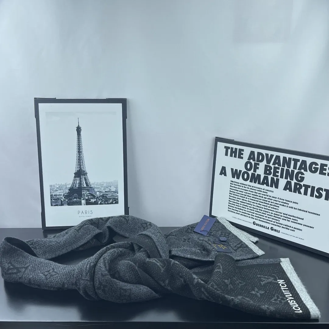 L家 【羊毛套装帽子-帽子➕围巾】经典套装帽子！成分：70%羊毛➕30%兔毛。