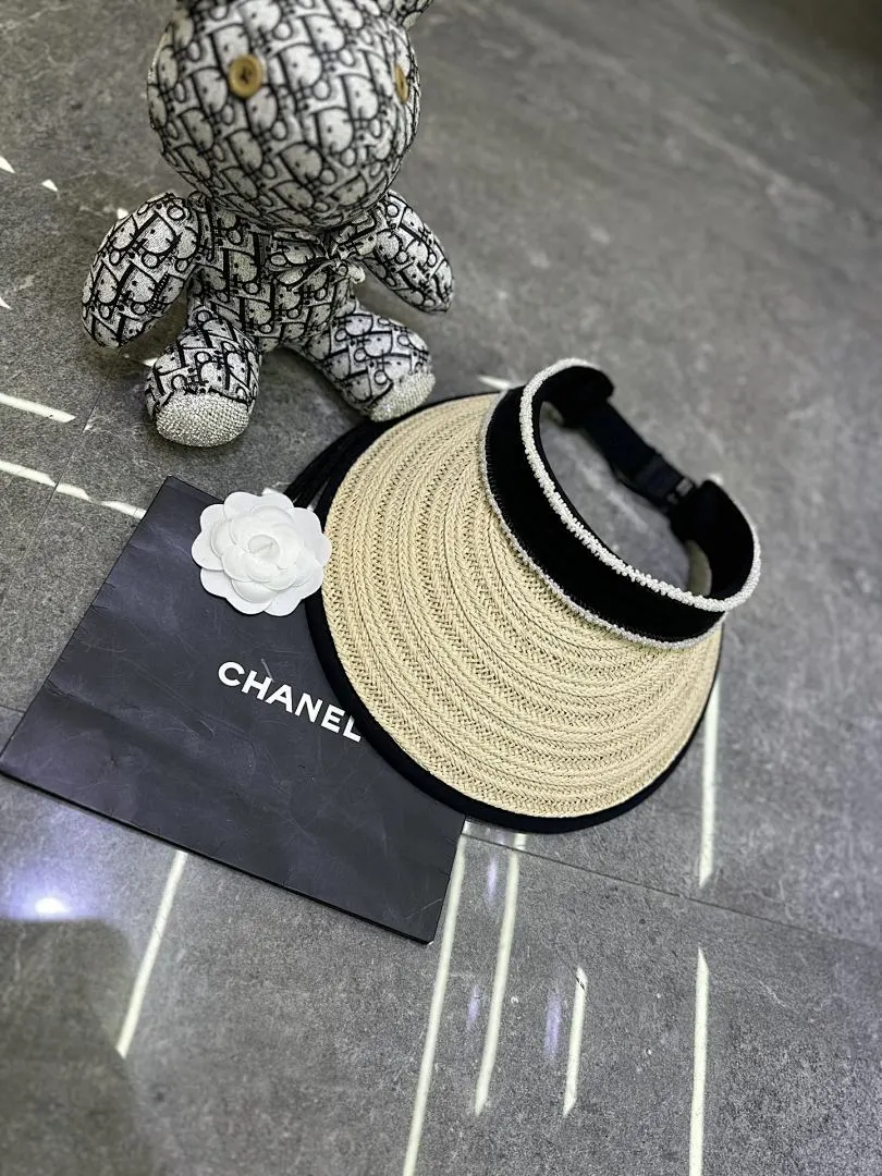 香奈儿爆款空顶帽👒👒超大檐黑胶防晒设计.🔥🔥🔥