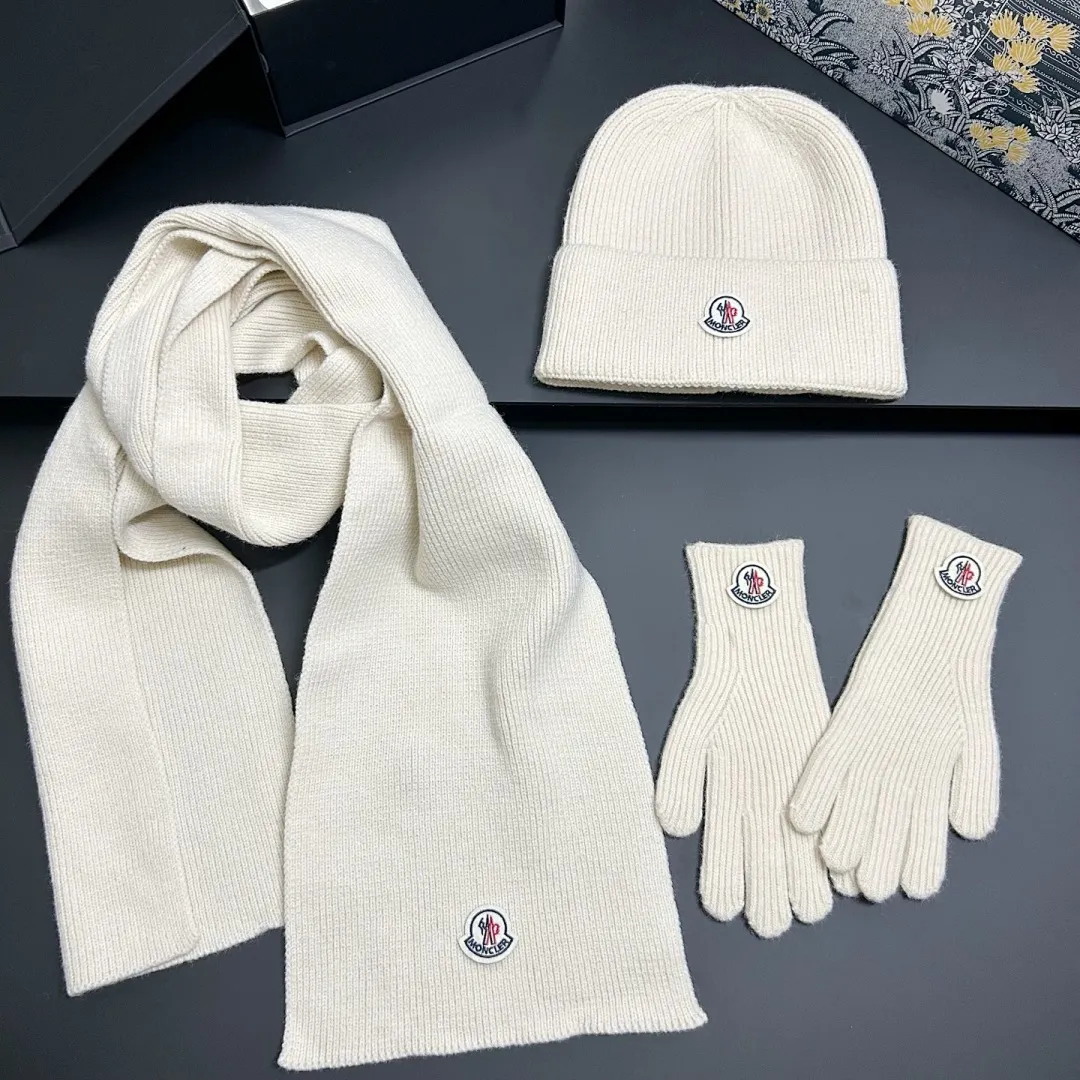 蒙口MO 冷帽+围巾+手套 三件套❤️