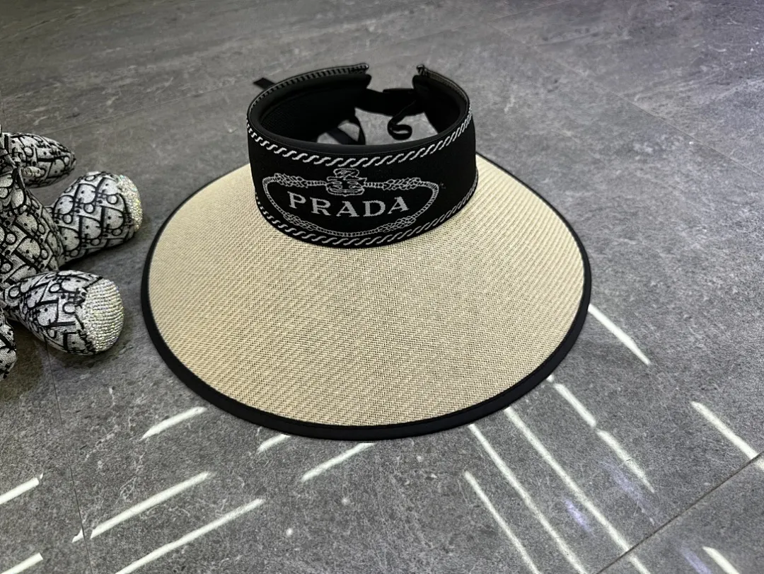 普拉达超大檐空顶帽