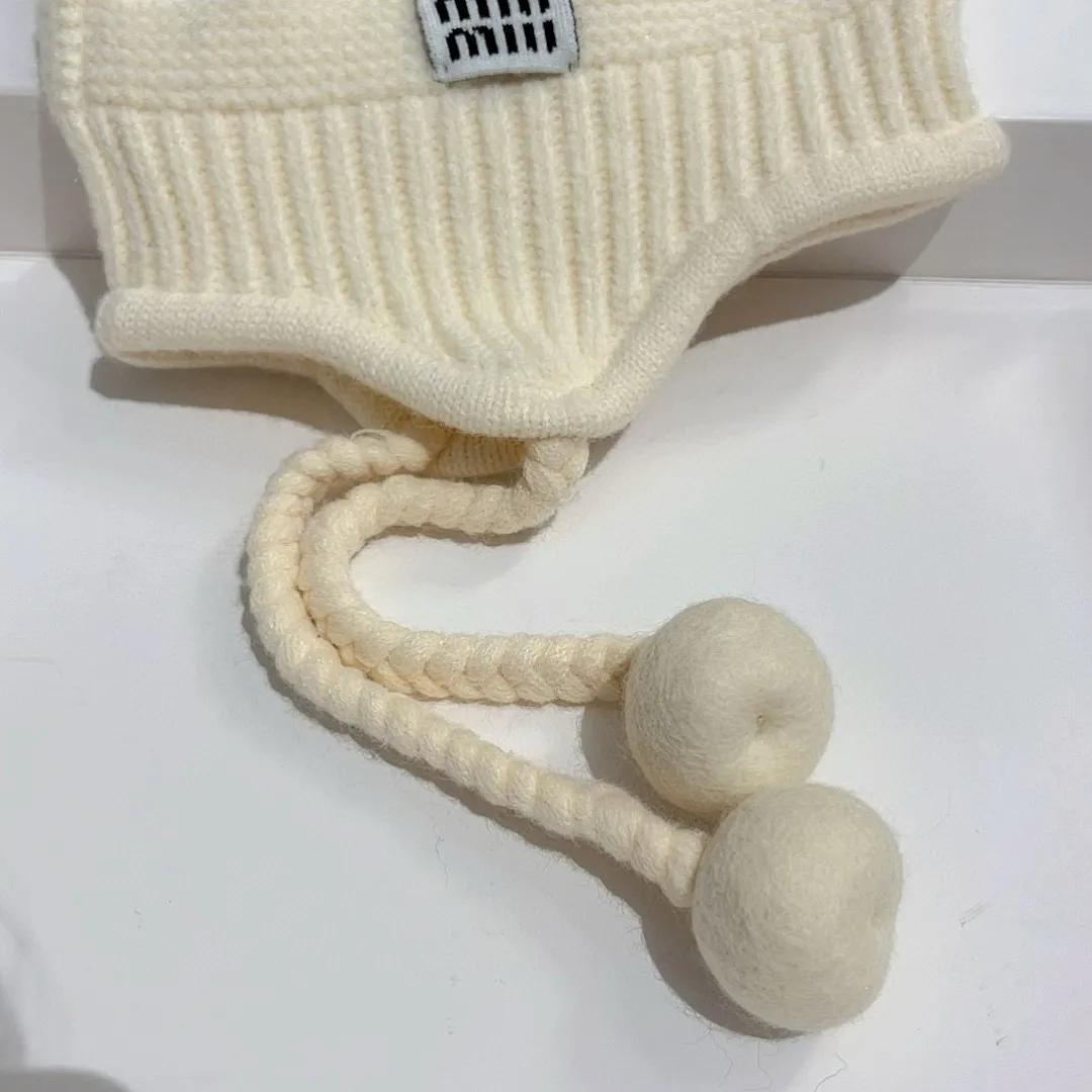 📦❥—秋冬爆款 ⚜️Miu针织护耳帽 💫 明星 网红同款高端货 🖤白色 灰色