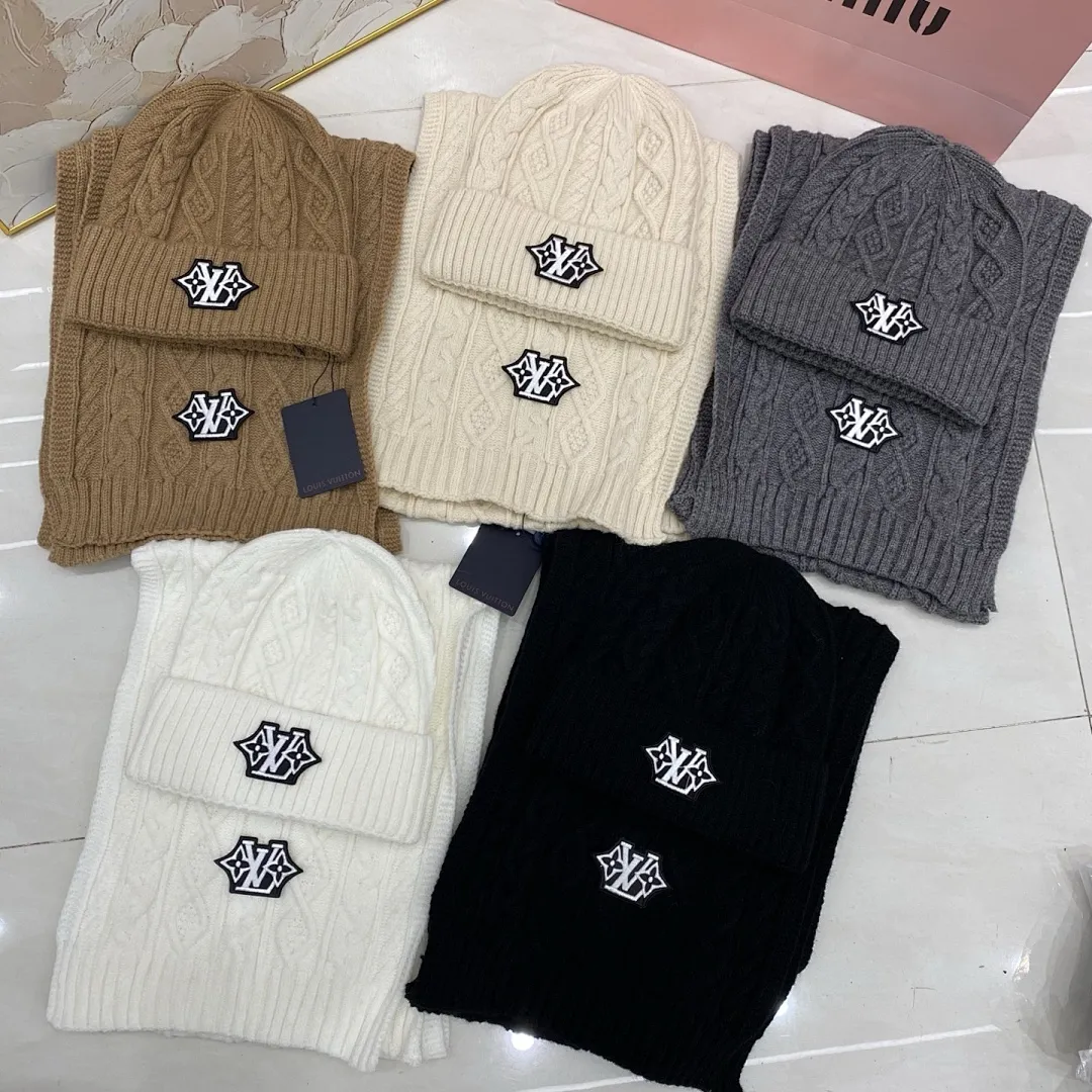 Lv 羊绒套装：围巾🧣/羊绒针织帽