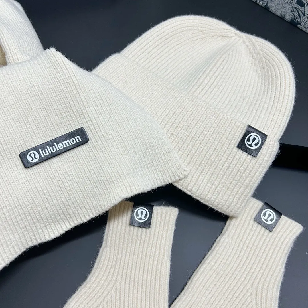 露露LuLu 冷帽+围巾+手套 三件套✈️