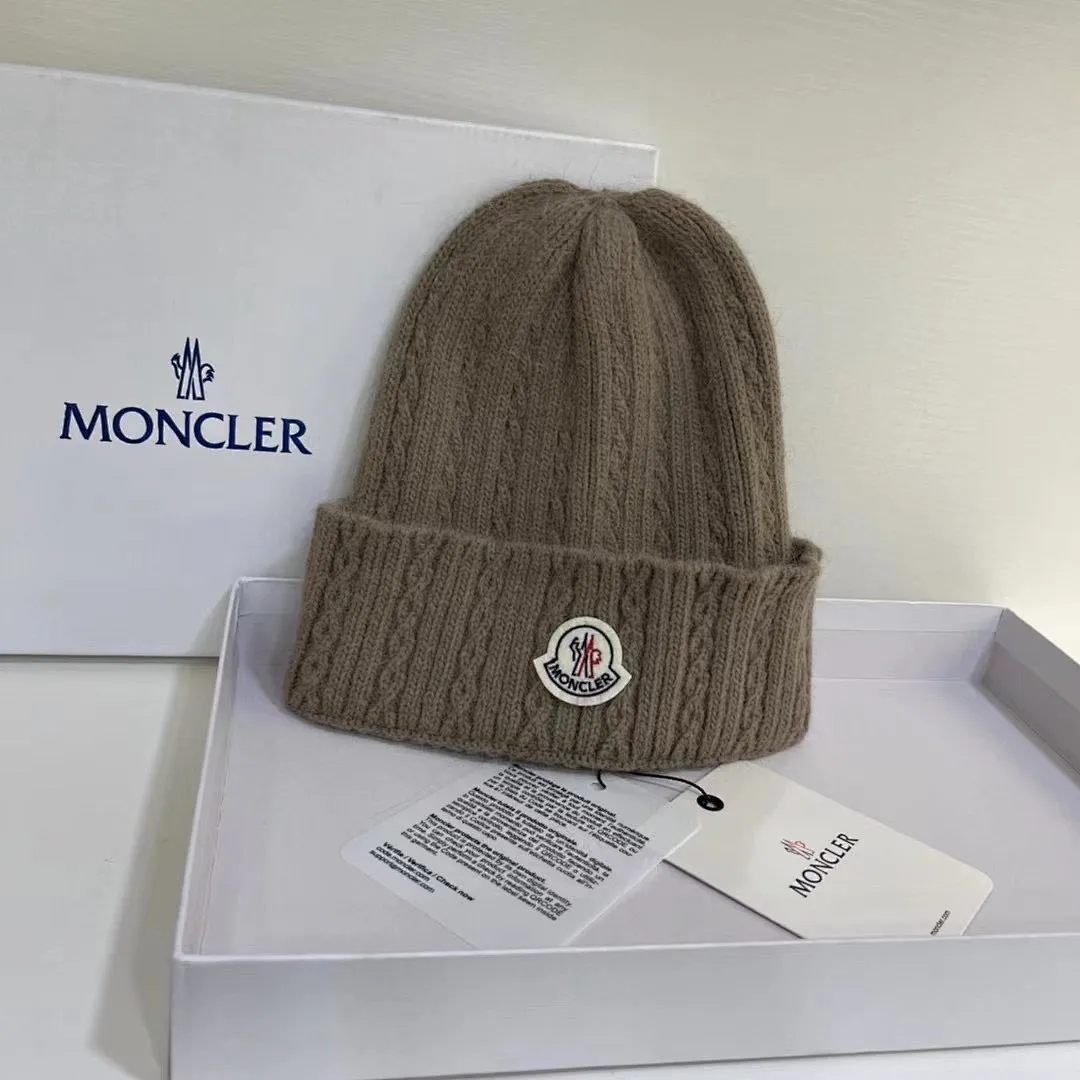 MONCLER 兔毛麻花针织帽