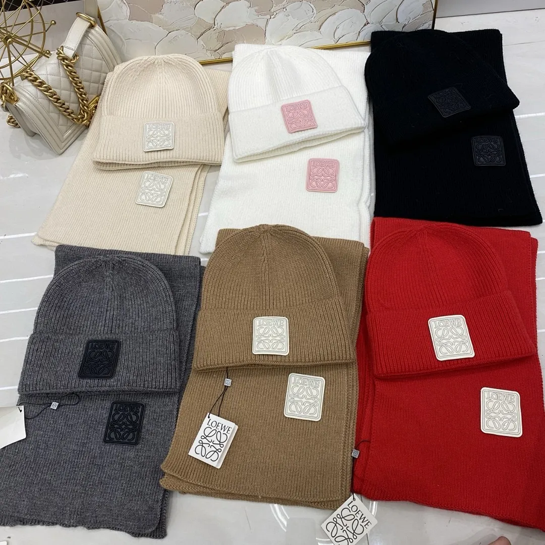 Loewe 羊绒针织帽+围巾🧣