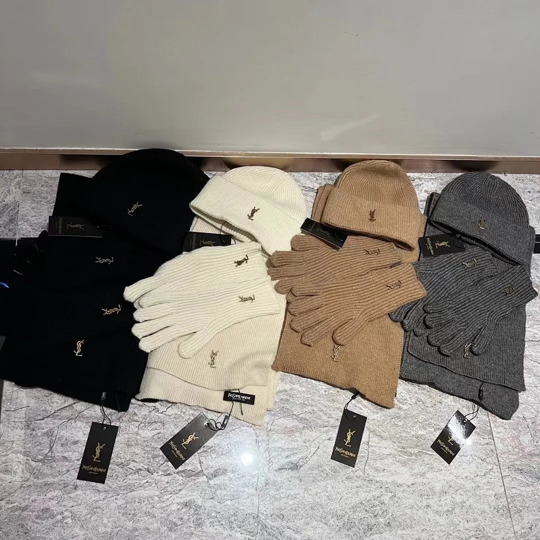 YSL 三件套 羊绒针织帽+围巾🧣+手套🧤