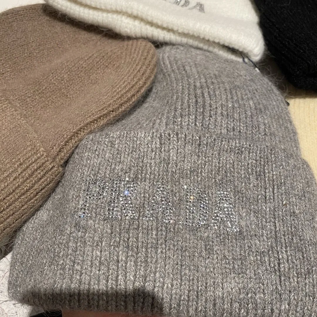 PRADA 兔毛针织帽