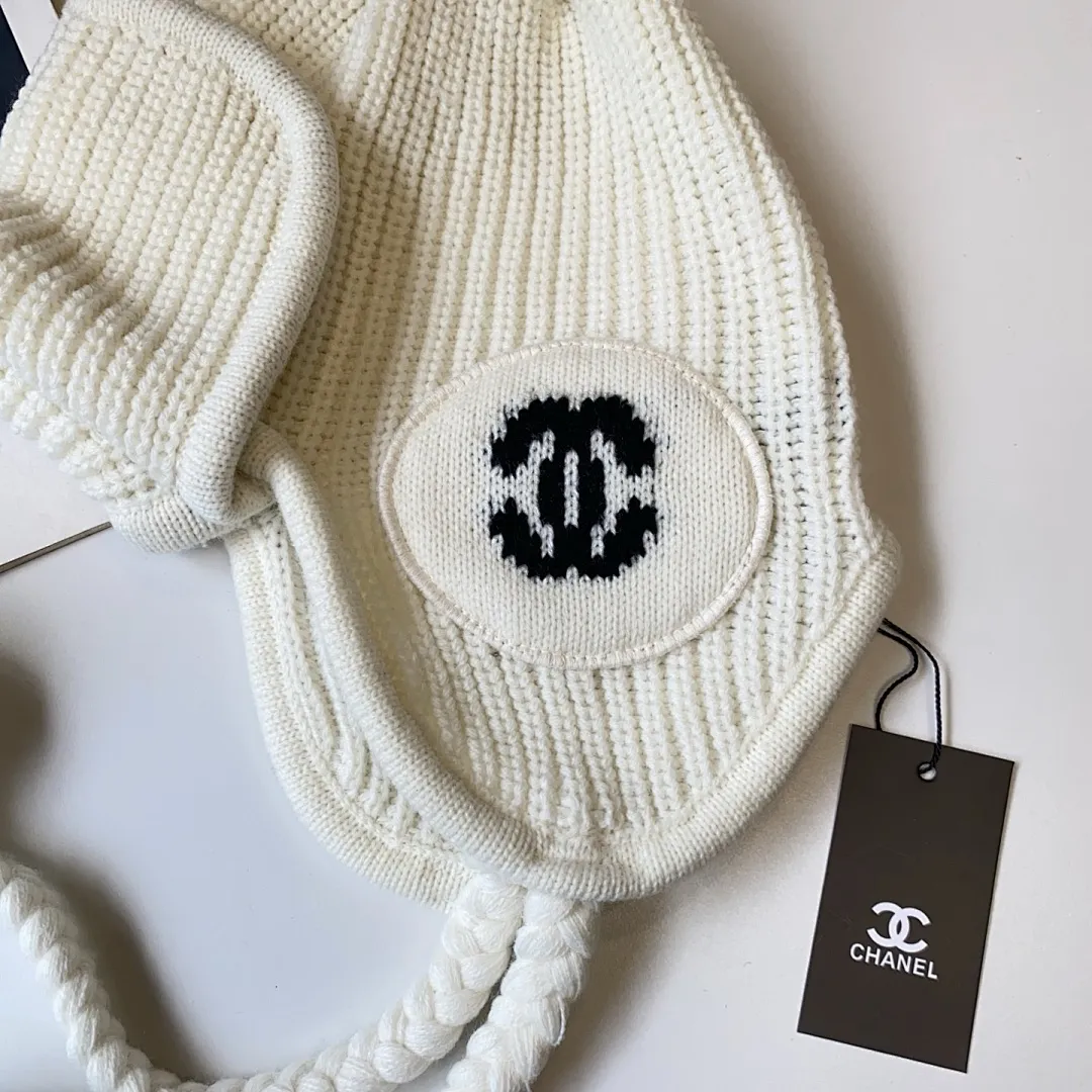 🆕出货出货 ❄️25小香秋冬新款珍珠护耳帽 ✨爆款超级百搭 🔥秋冬必备单品齐色出货 🛒白色 黑色