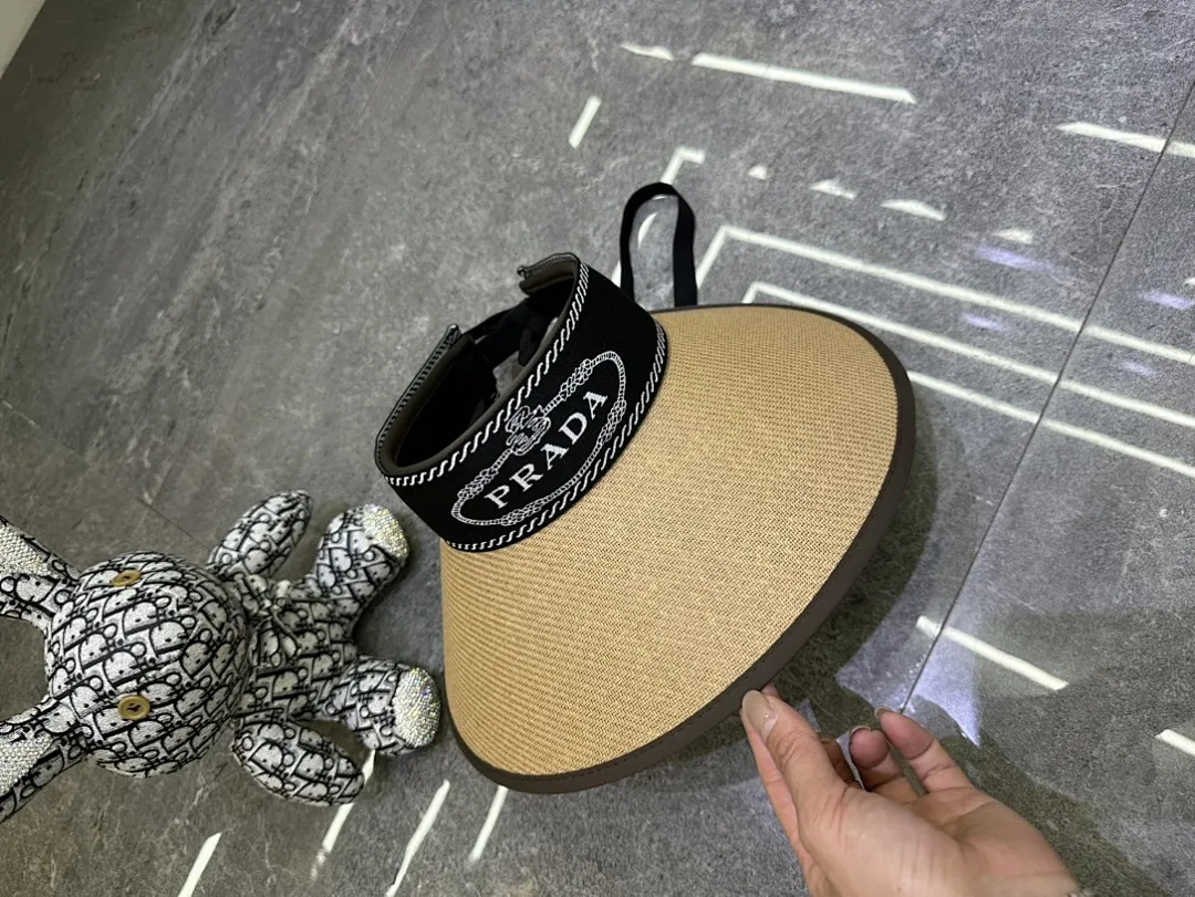 普拉达超大檐空顶帽