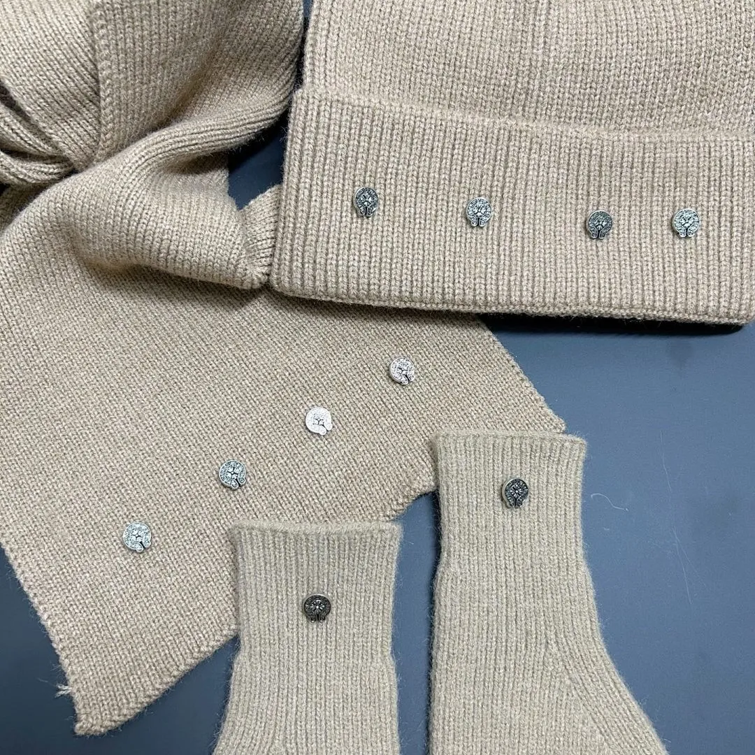 克罗❤️ 冷帽+围巾+手套 三件套