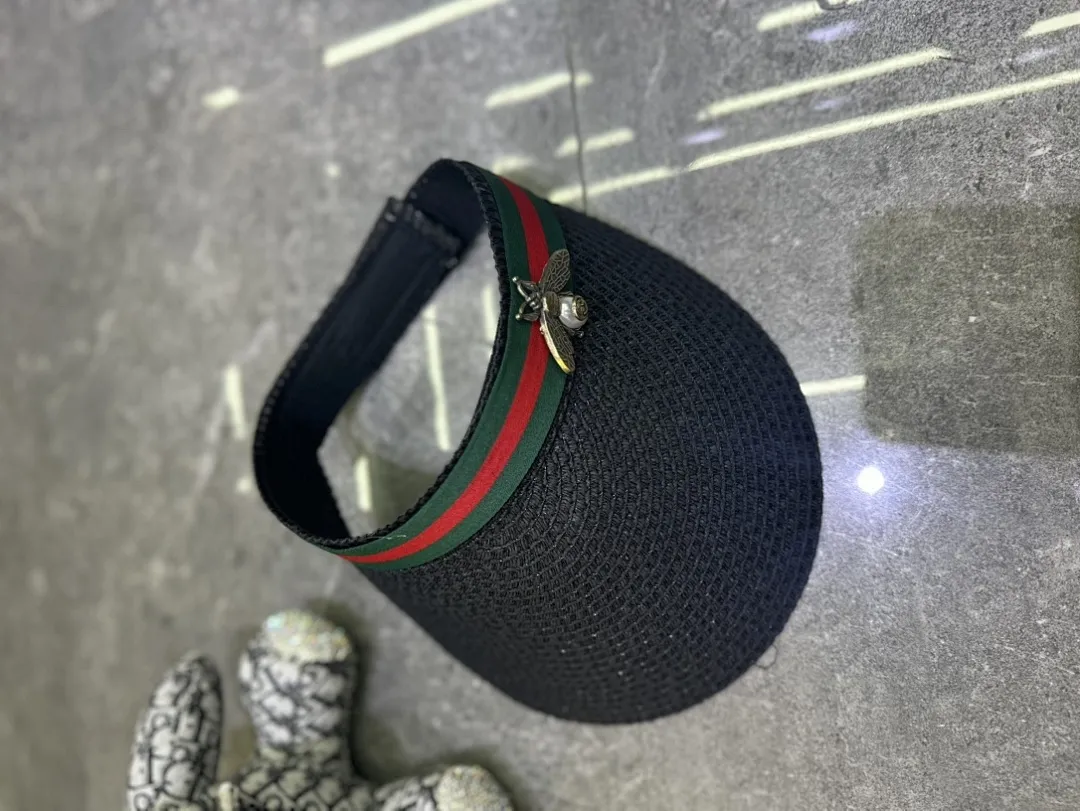 Gucci 爆款蜜蜂🐝空顶帽