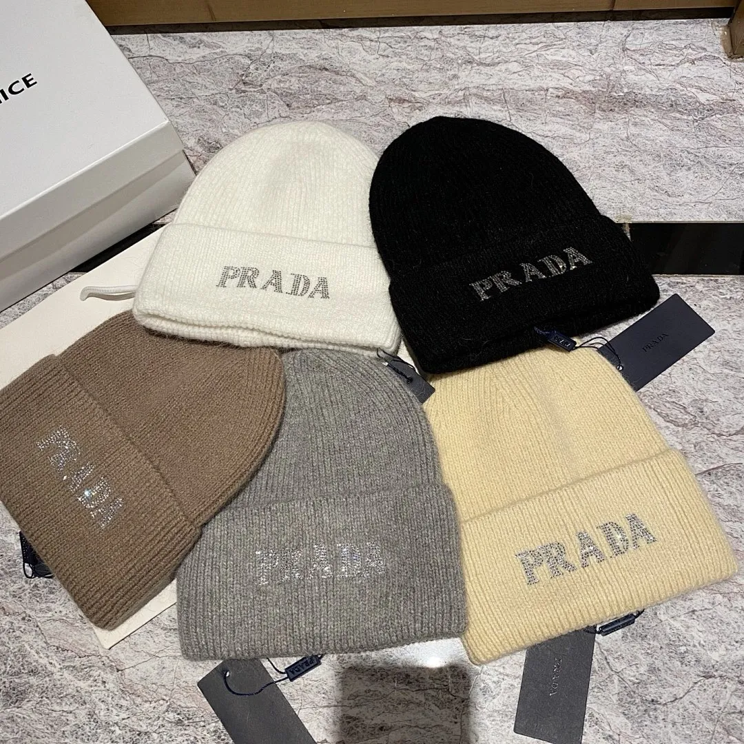 PRADA 兔毛针织帽