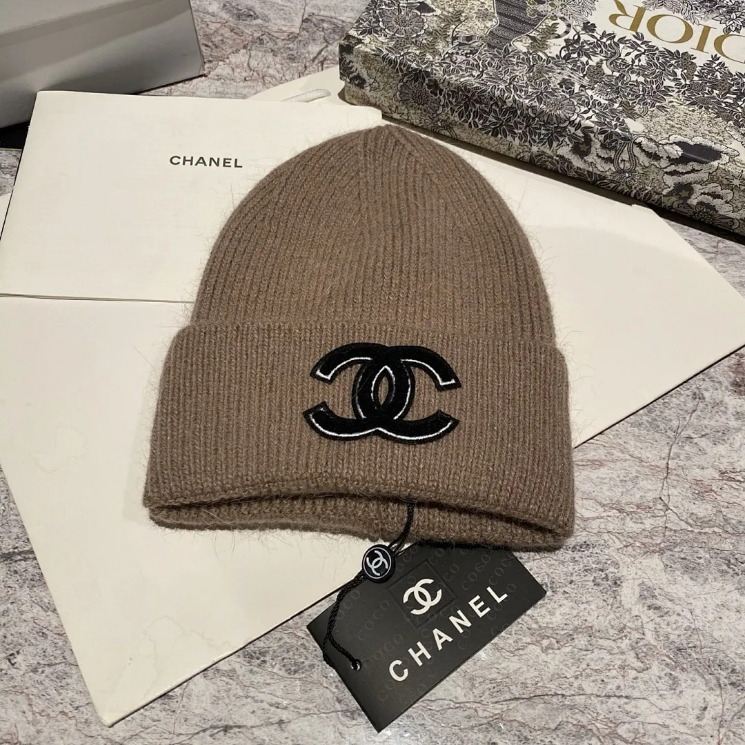 CHANEL 兔毛针织帽