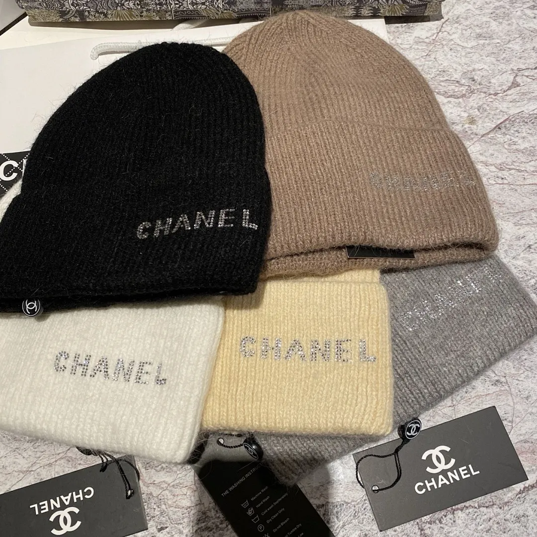 CHANEL 兔毛针织帽