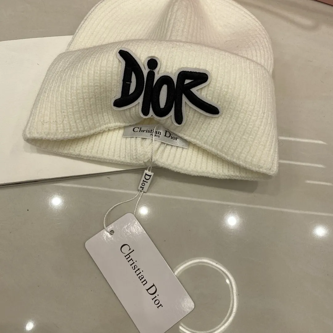 Dior 羊绒针织帽