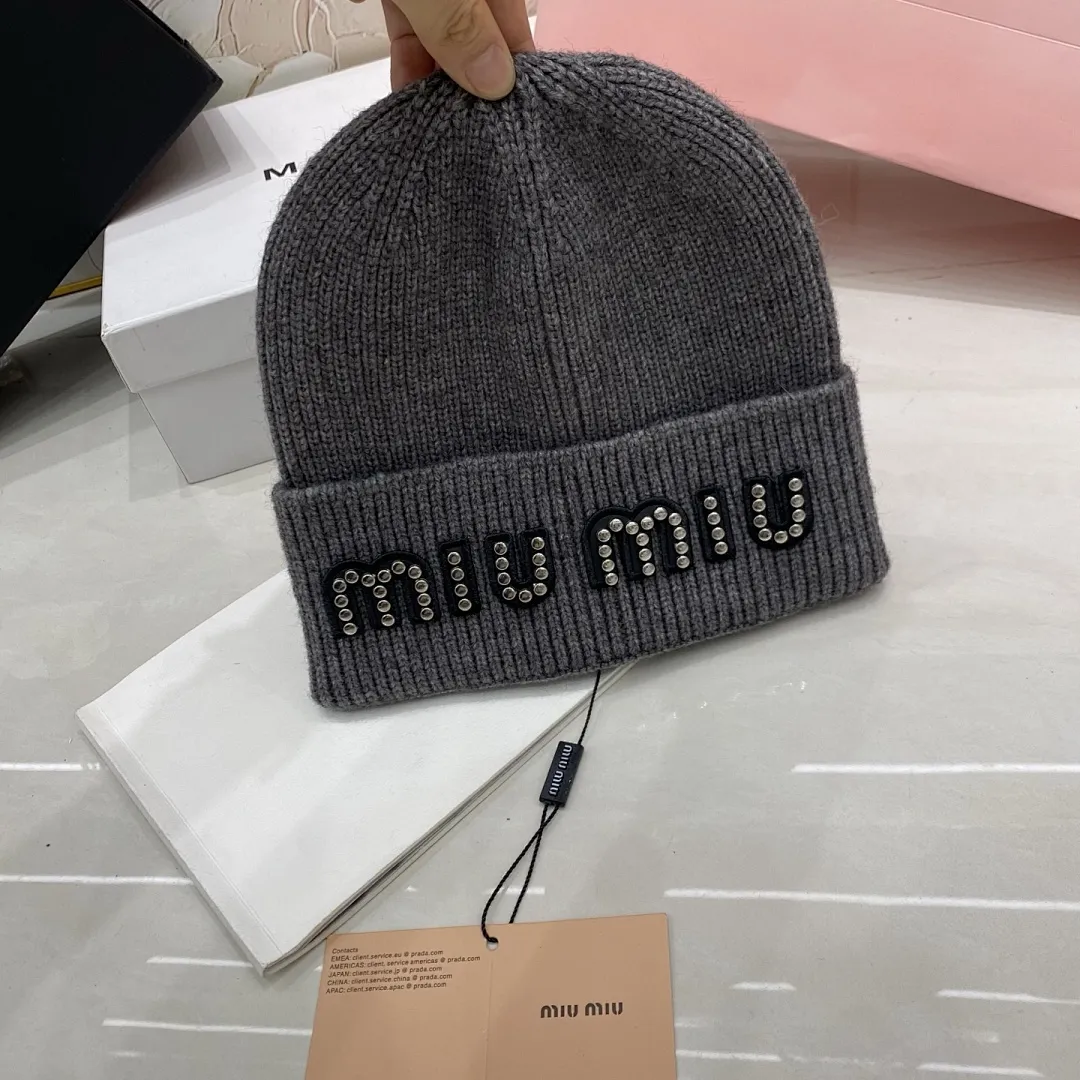 MiuMiu 羊绒针织帽