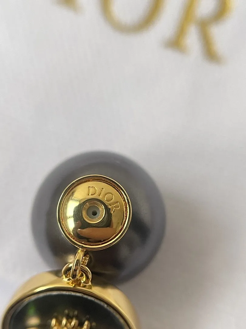 DIOR 063