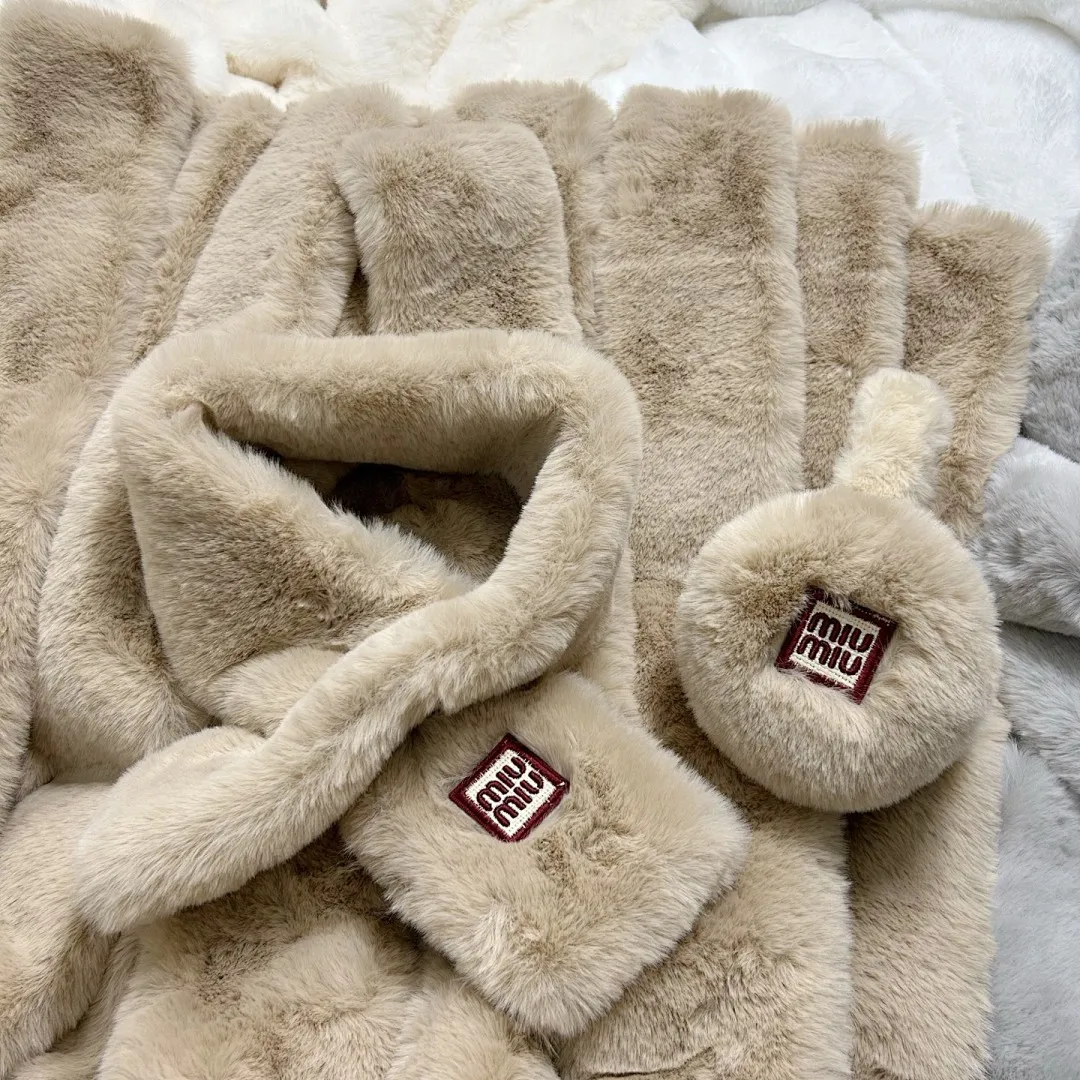 缪缪miumiu 耳罩+围脖套装🔥✈️