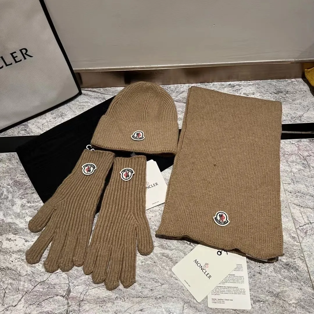 Moncler 三件套 羊绒针织帽+围巾🧣+手套🧤