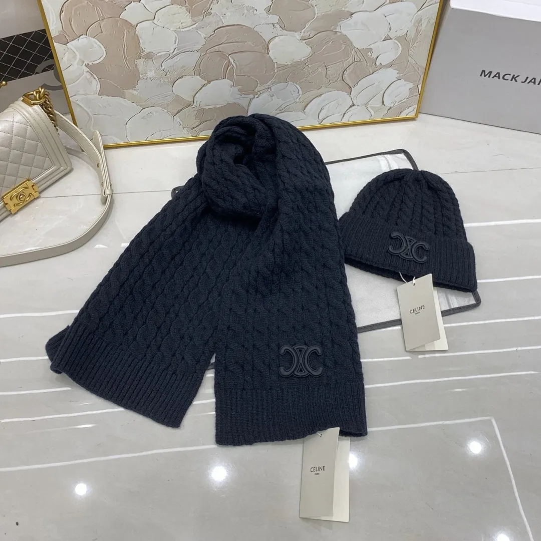 Celine赛琳 麻花羊绒针织帽+围巾🧣