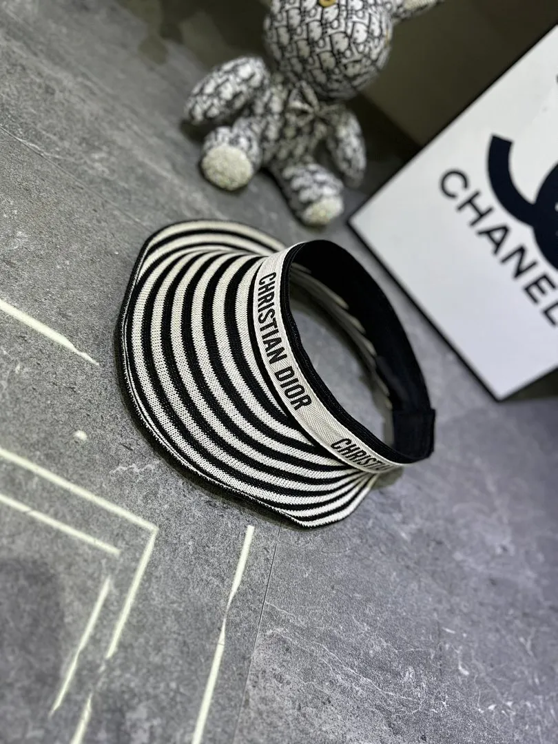 迪奥爆款针织条纹空顶帽