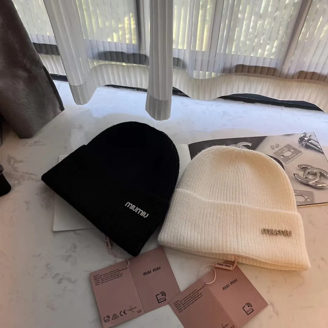 MIU MIU 羊绒针织帽