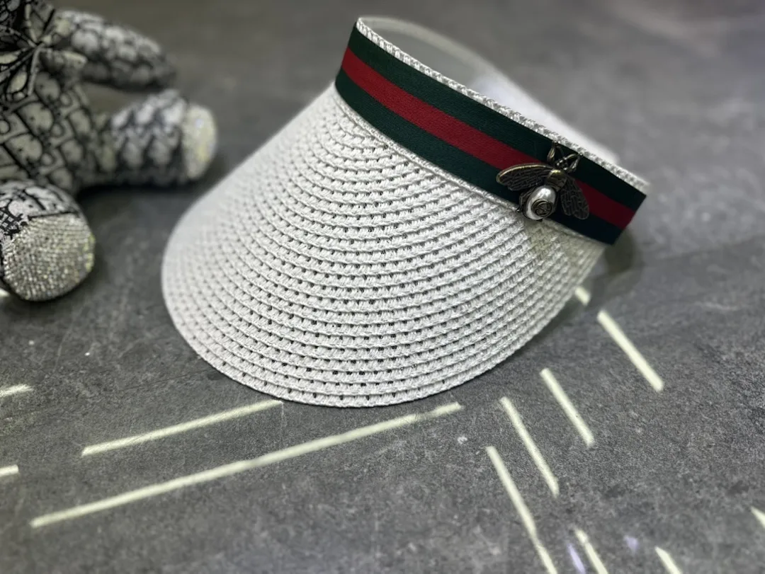 Gucci 爆款蜜蜂🐝空顶帽