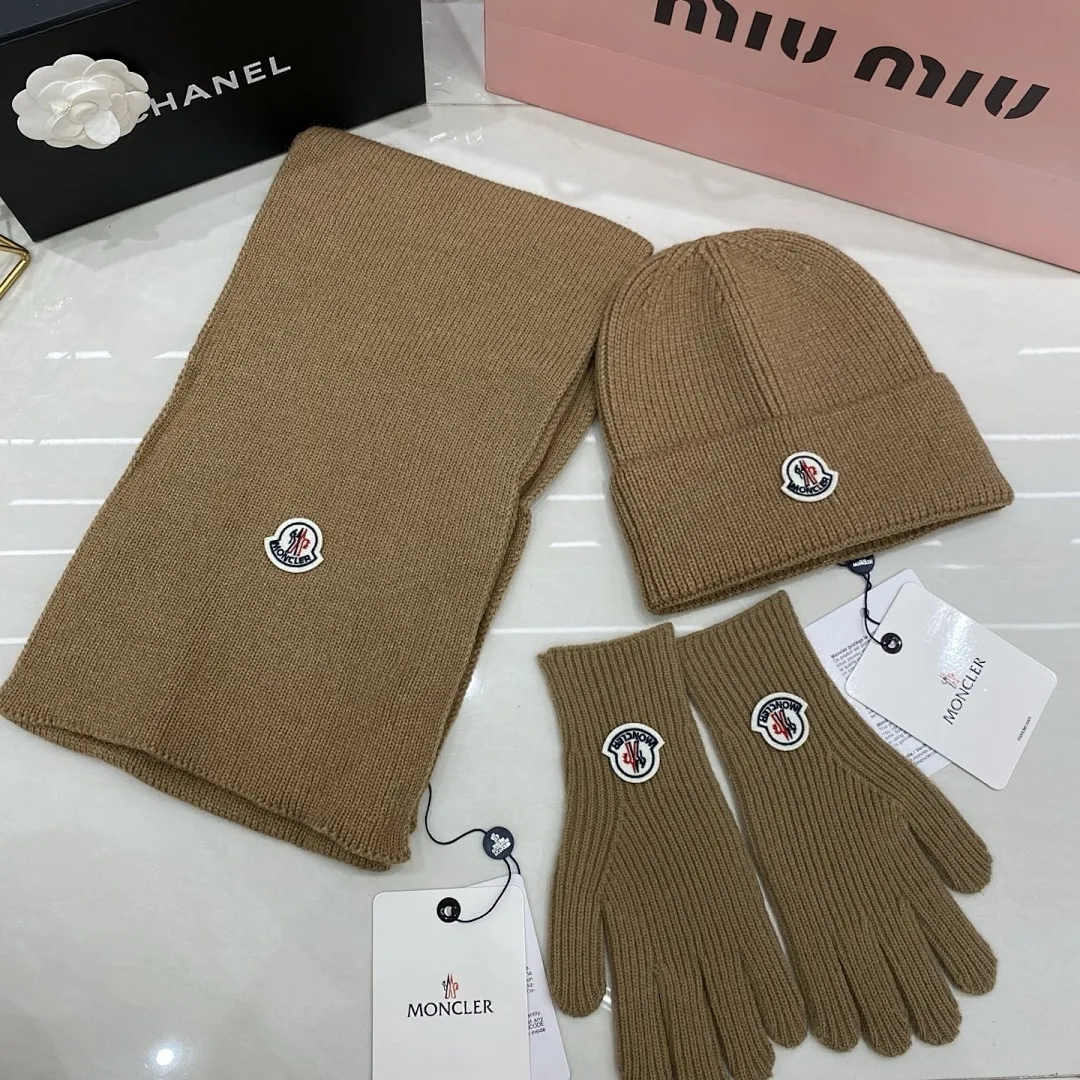 Moncler 三件套 羊绒针织帽+围巾🧣+手套🧤