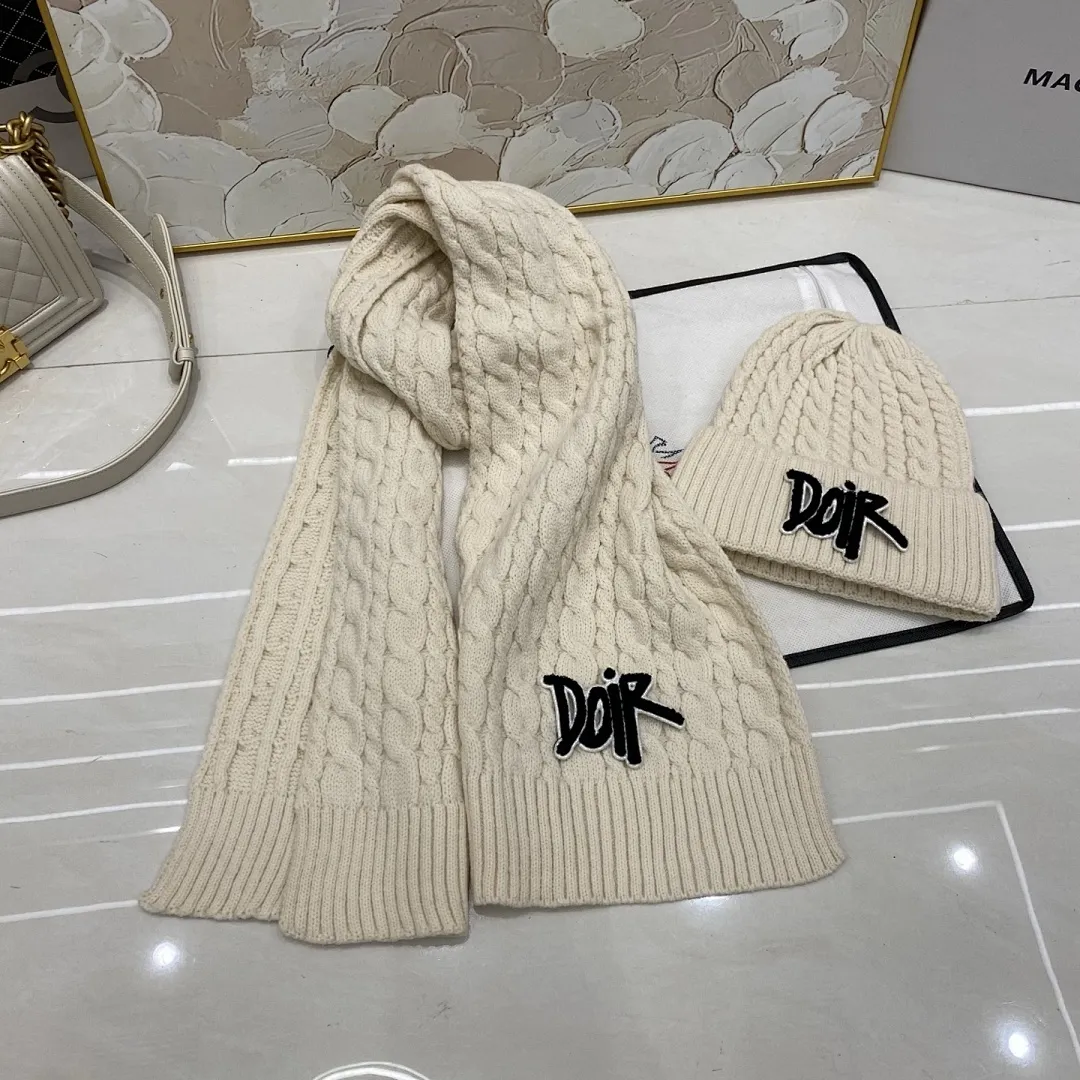 Dior迪奥 麻花羊绒针织帽+围巾🧣