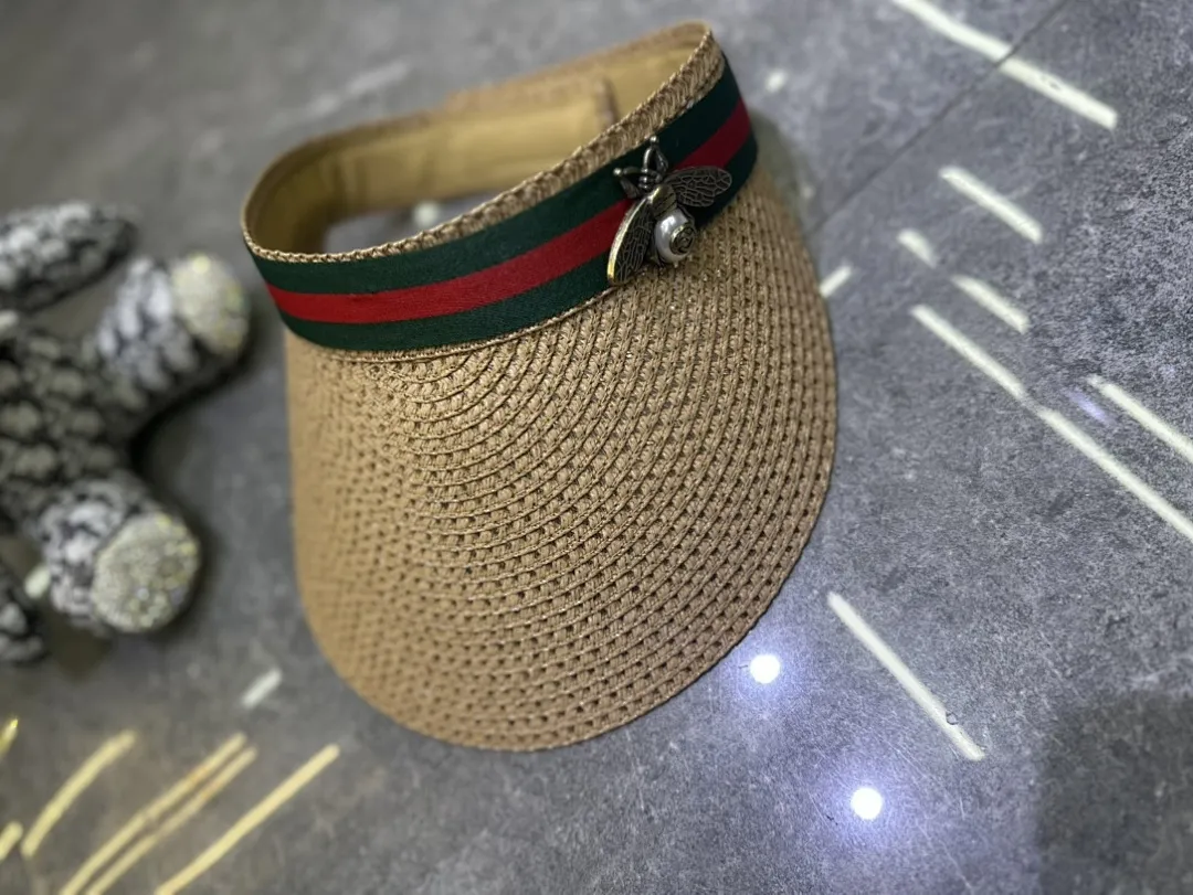 Gucci 爆款蜜蜂🐝空顶帽