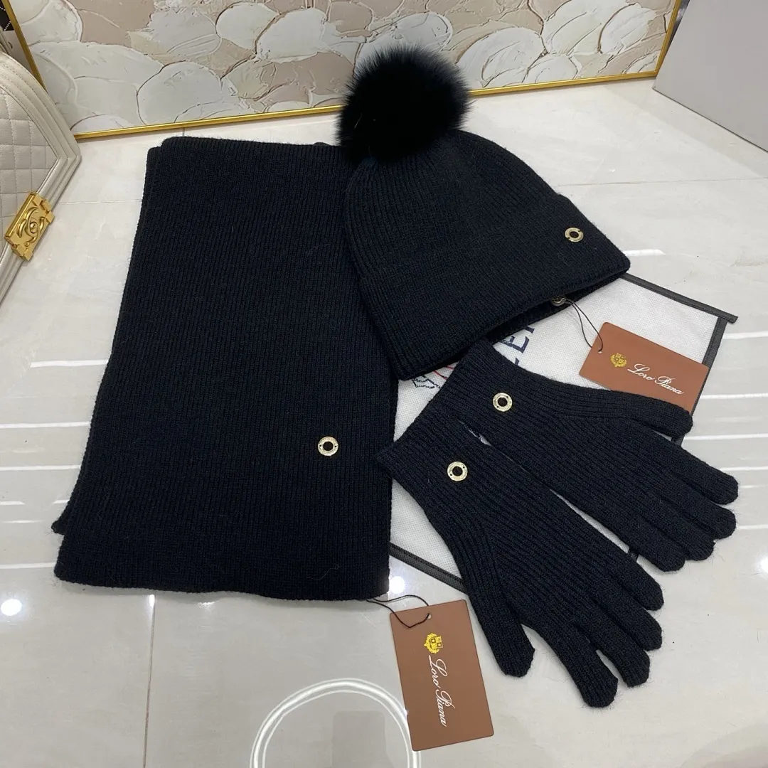 LP 三件套 羊绒针织帽(狐狸毛球)+围巾🧣+手套🧤 详情