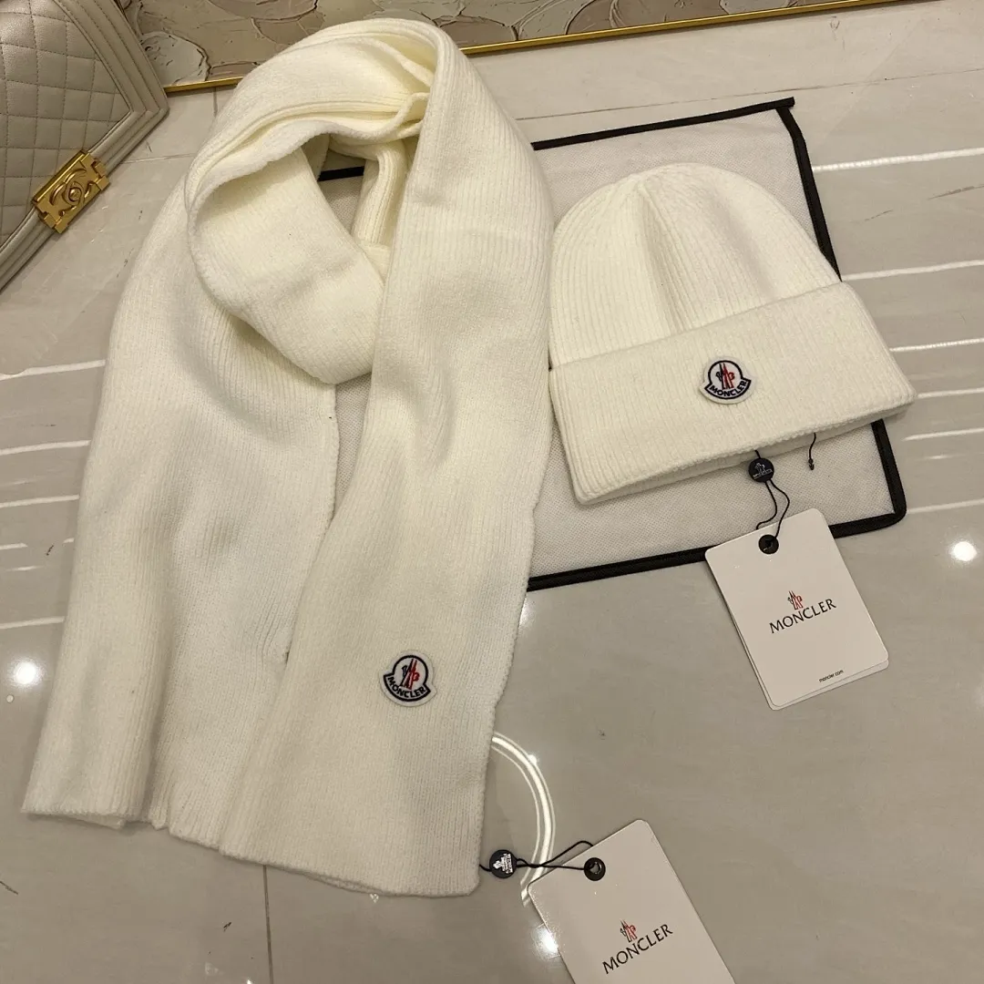Moncler 羊绒针织帽+围巾🧣