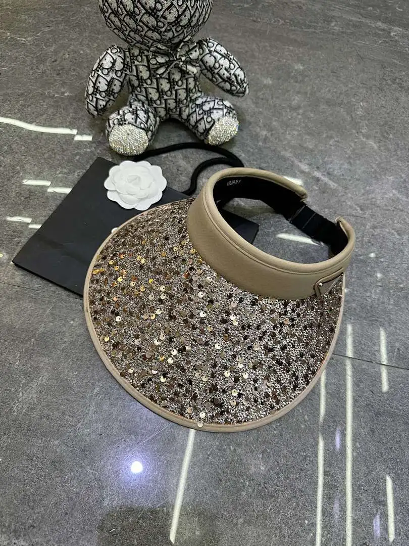 普拉达爆款亮片空顶帽