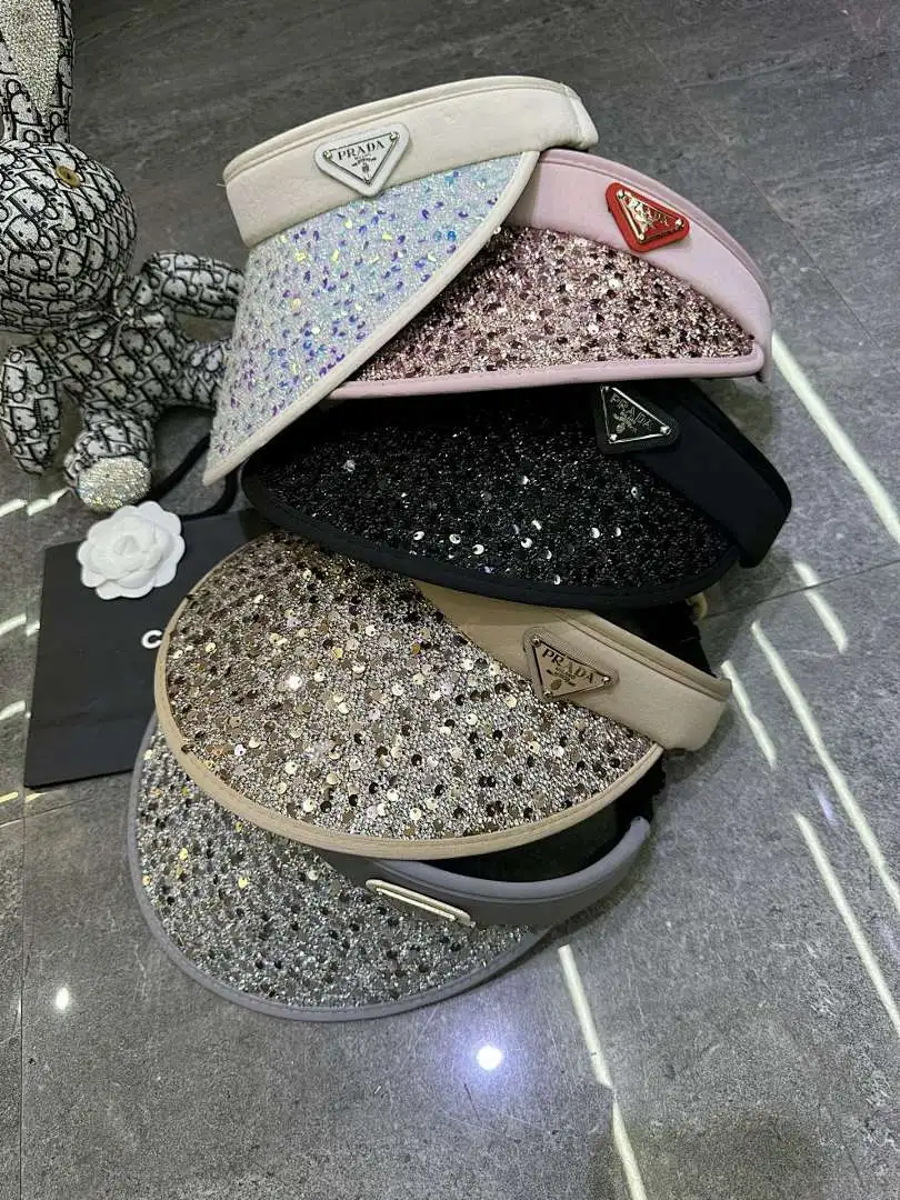 普拉达爆款亮片空顶帽