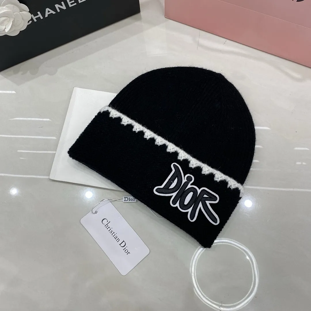 Dior 羊绒针织帽