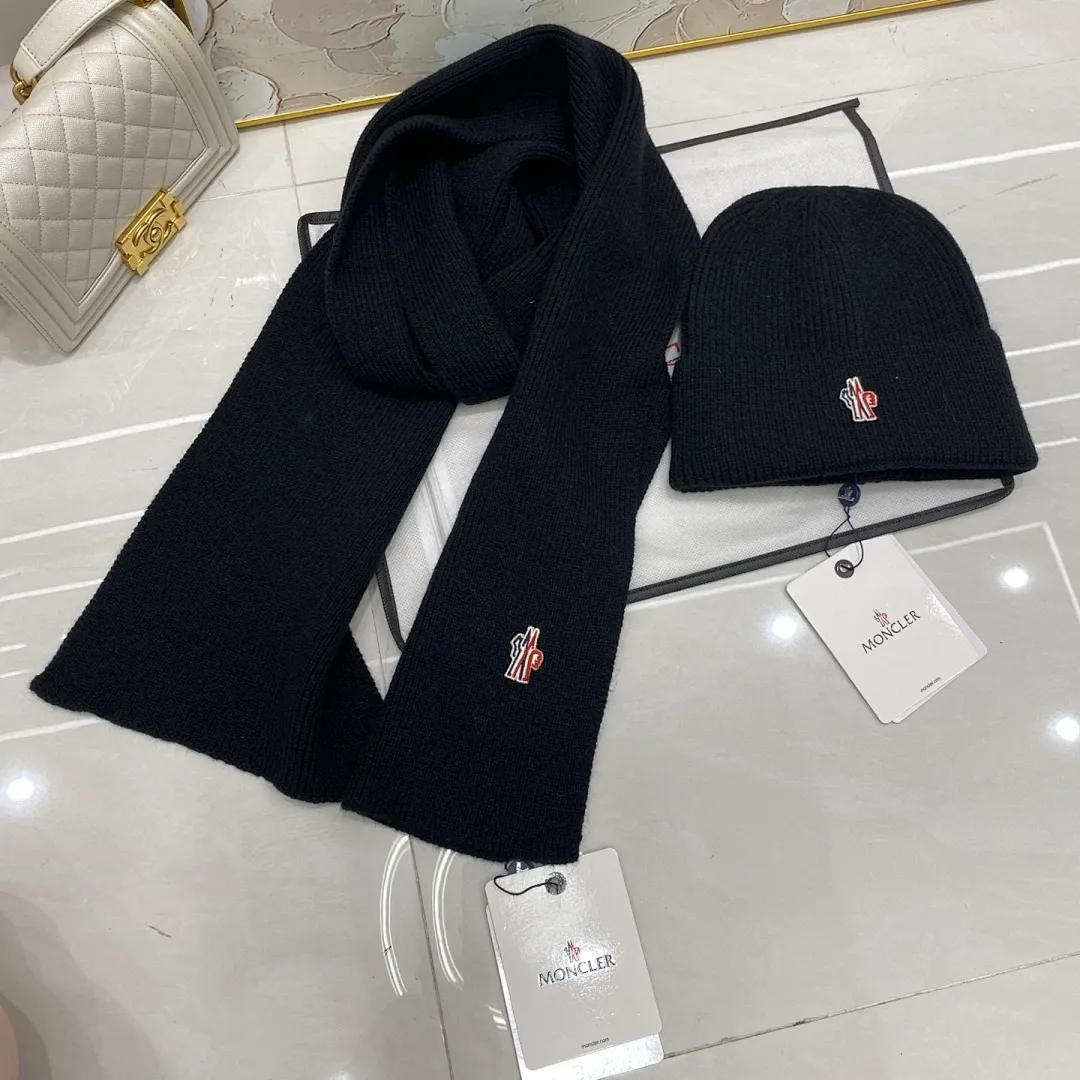 Moncler 羊绒针织帽+围巾🧣