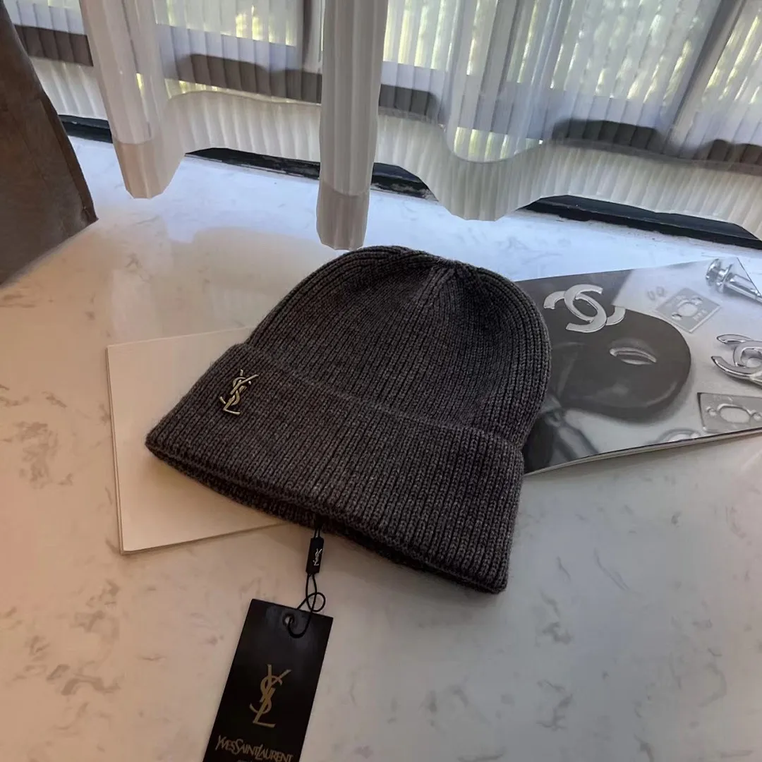 YSL 羊绒针织帽