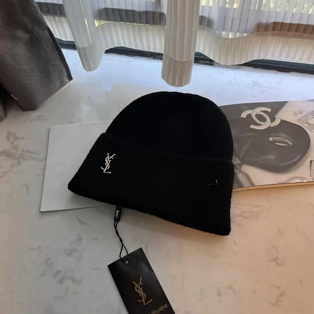YSL 羊绒针织帽