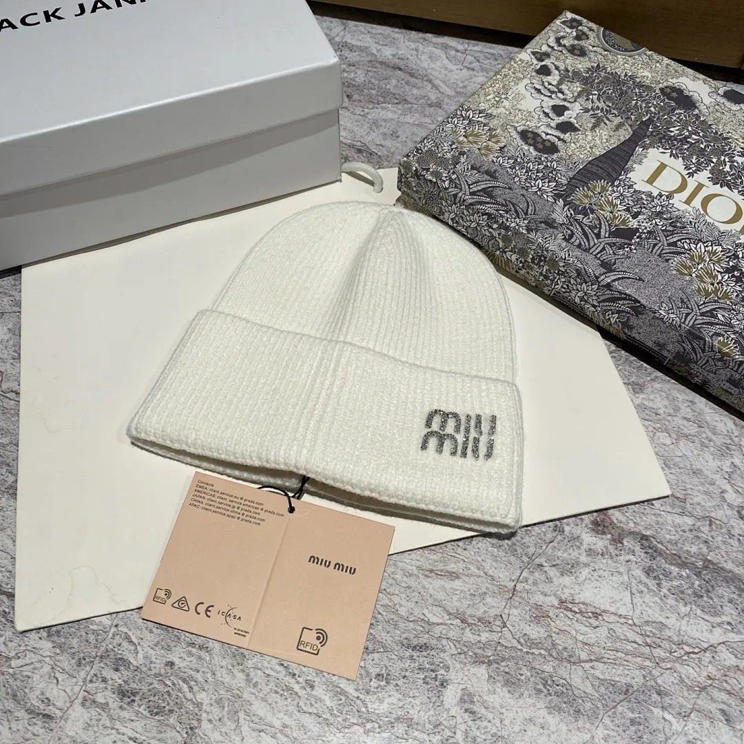 MIU MIU 羊绒针织帽