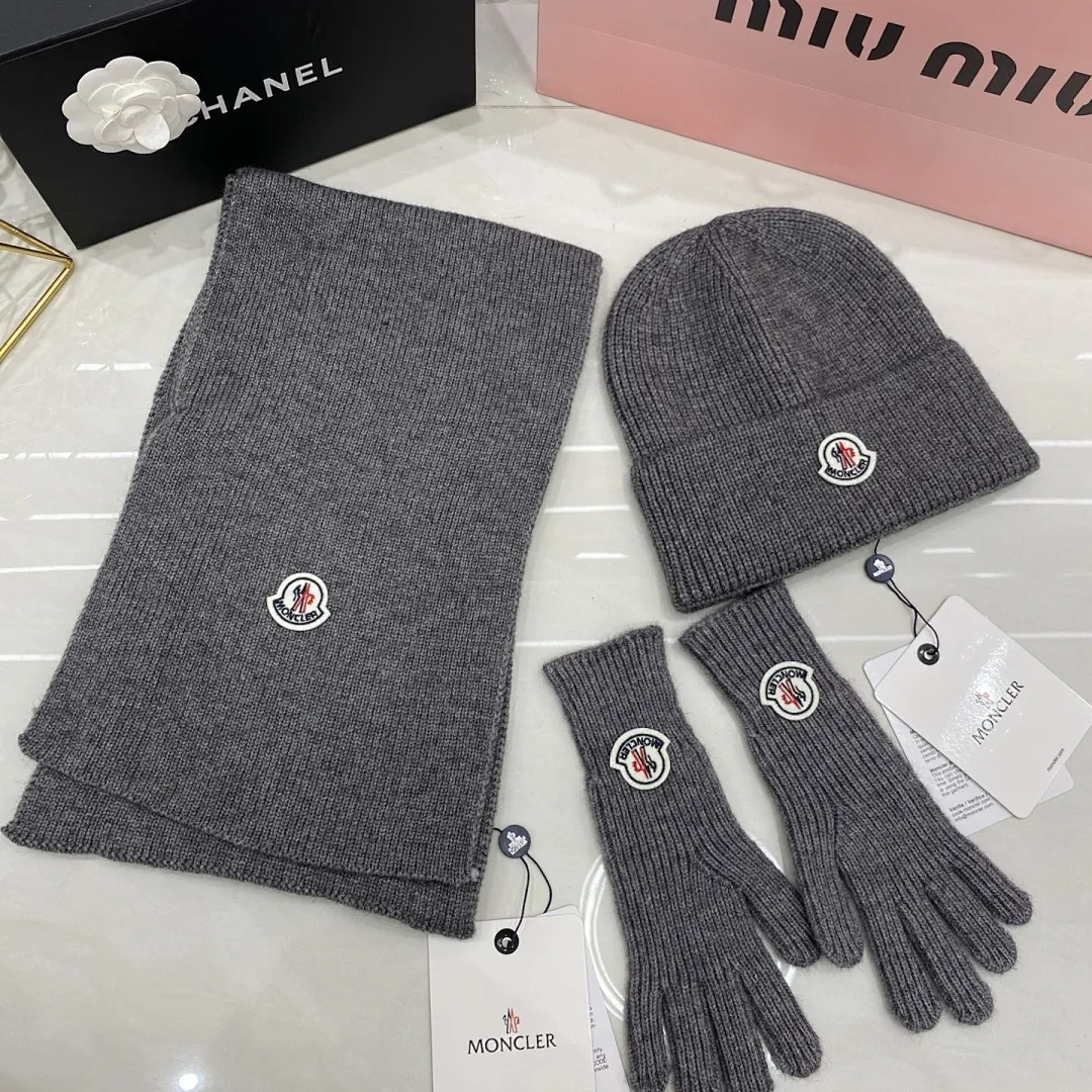 Moncler 三件套 羊绒针织帽+围巾🧣+手套🧤